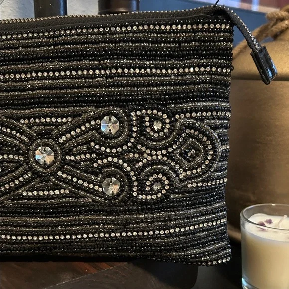 Elegant Black Beaded Clutch - Picture 3 of 10